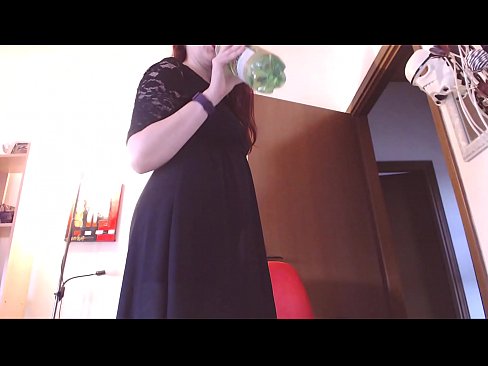 ❤️ Un escravo sumiso que adora as bragas sucias e deliciosas vese obrigado a masturbarse despois de ver este vídeo! ❤️ Putas na pornografía gl.mrvideospornogratis.ru
